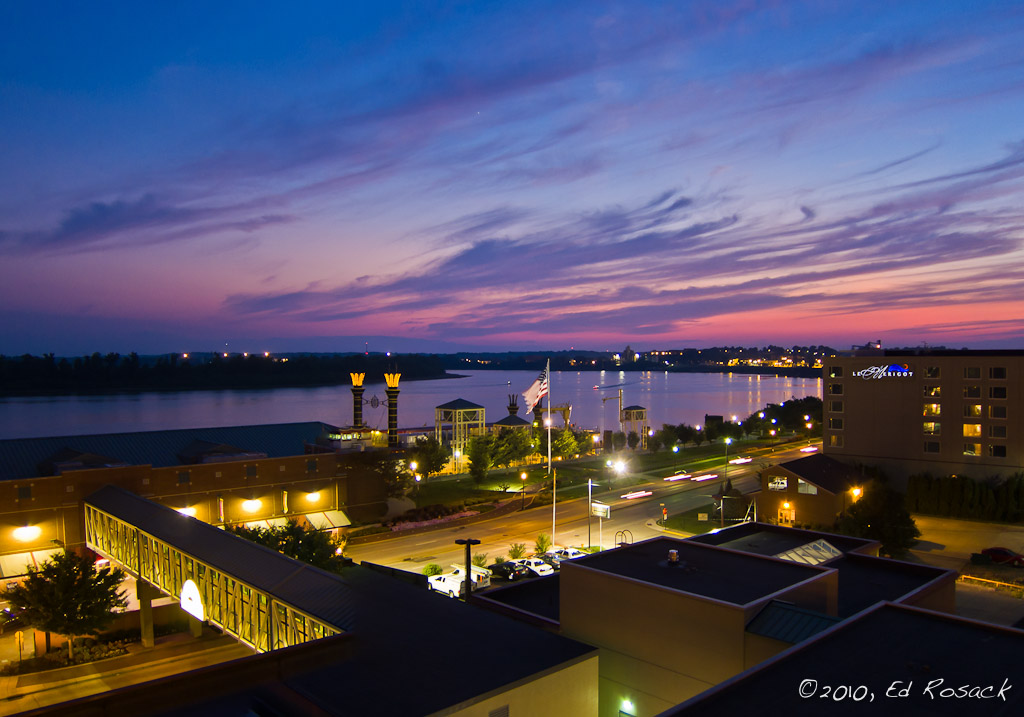 Evansville: Sunset over the Aztar Casino